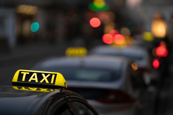Discover hassle-free taxi services in courchevel